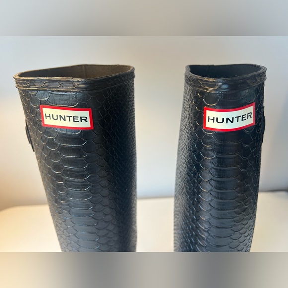 Hunter Original Embossed Refined Tall Waterproof Rain Boot - size 8 black - NEW - Picture 8 of 9